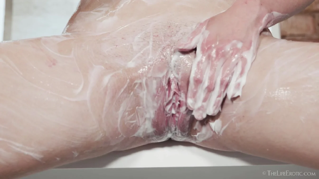 Mary Moon Creamed 2 XXX